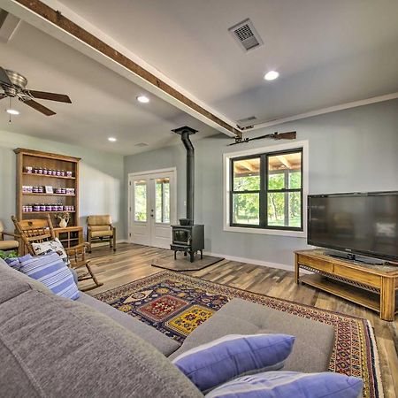 Peaceful Guest Home With Patio On 152-Acre Farm Berger Exterior photo