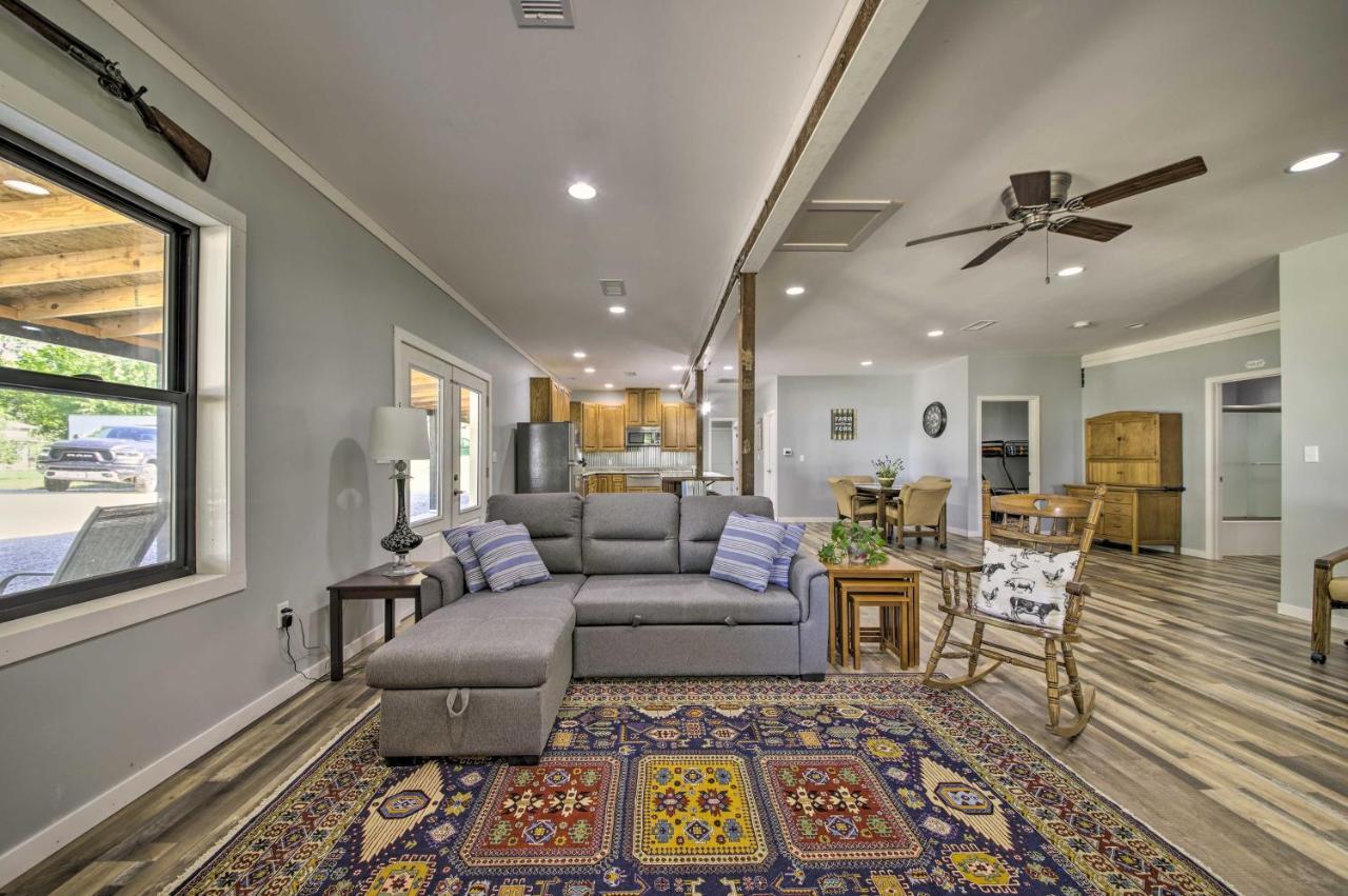 Peaceful Guest Home With Patio On 152-Acre Farm Berger Exterior photo