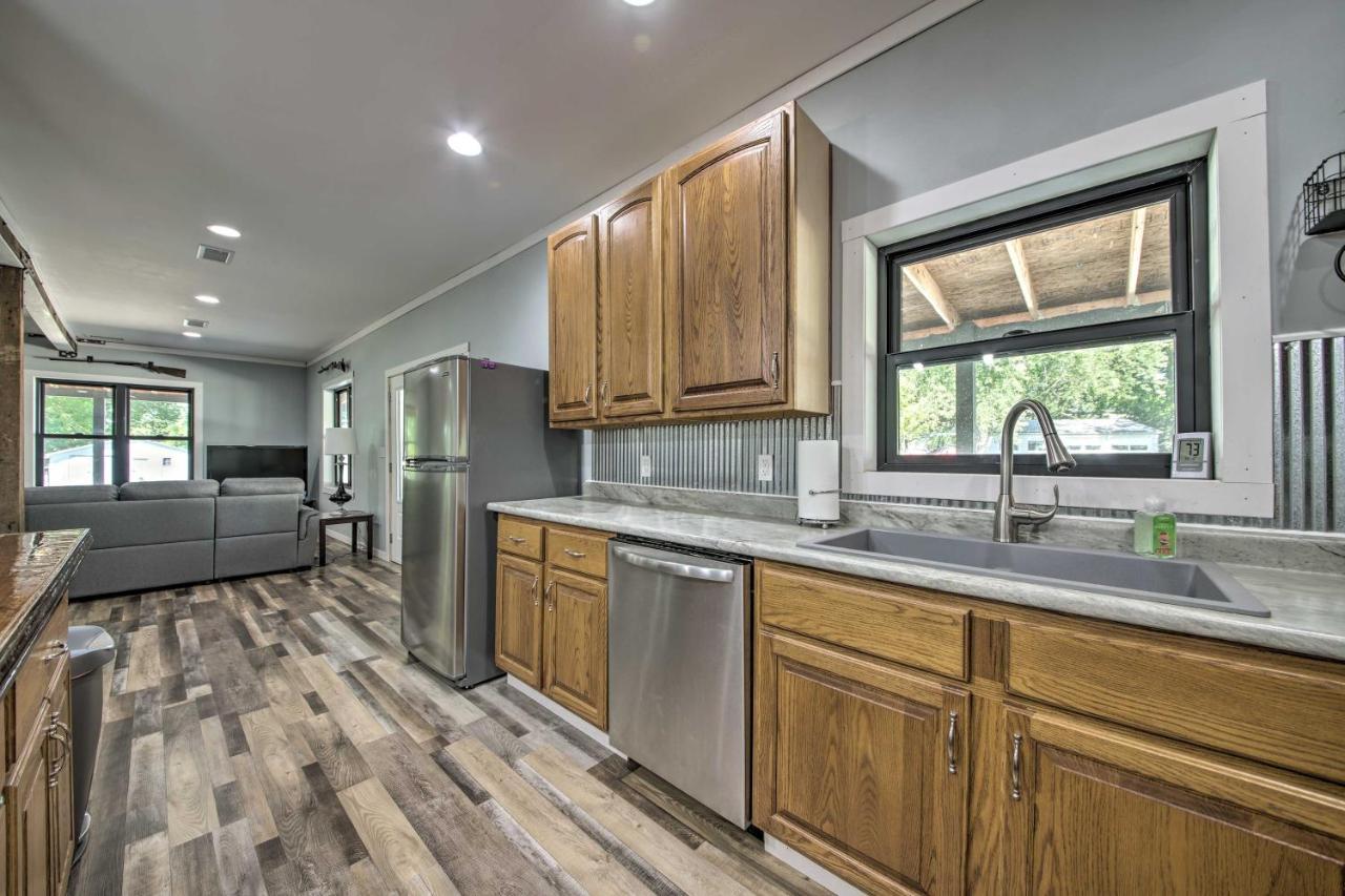 Peaceful Guest Home With Patio On 152-Acre Farm Berger Exterior photo