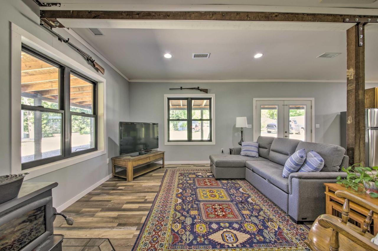 Peaceful Guest Home With Patio On 152-Acre Farm Berger Exterior photo